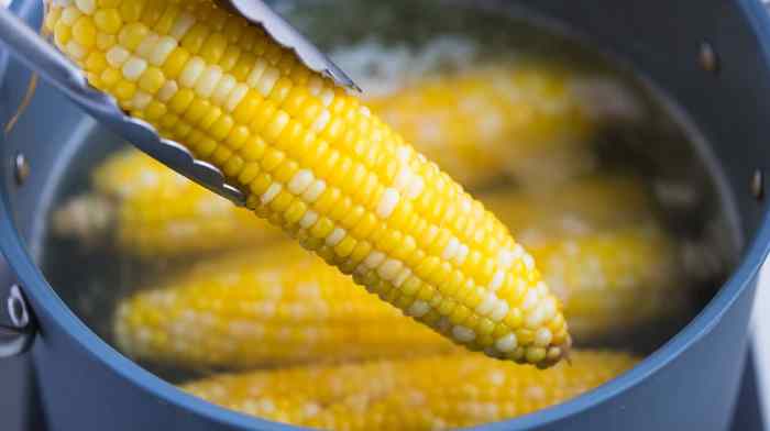 How to cook fresh corn ears caribbean style