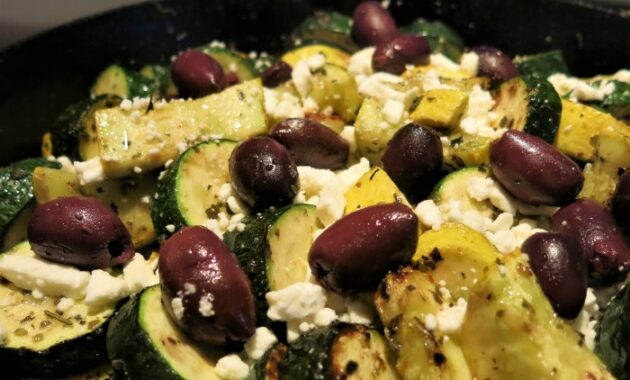 How to cook zucchini Greek style – A Delicious Mediterranean Recipe