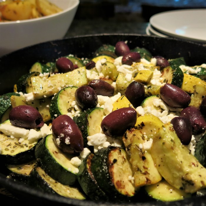 How to cook zucchini greek style